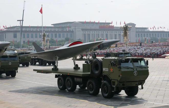 让我大受震撼的五件大杀器pg电子金灿荣：阅兵式上(图4)