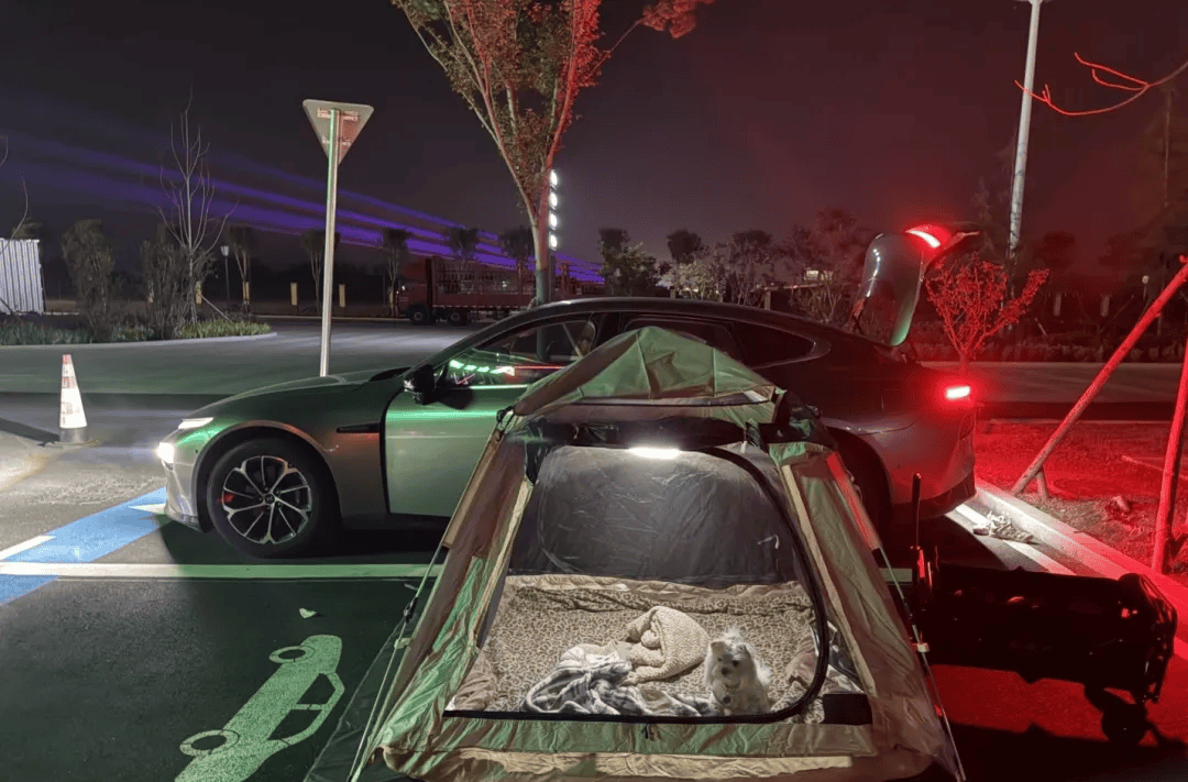 间年轻人旅行掀起“帐篷过夜”热潮电子pg