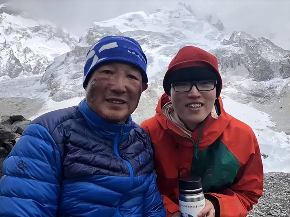 救队友失去双脚却因祸得福感动了一个女孩pg电子试玩网站免费1975年夏伯渝为(图8)